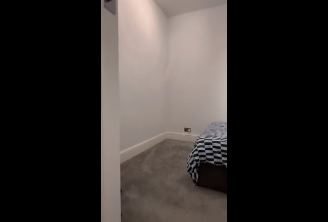 Double Room W12 Main Photo