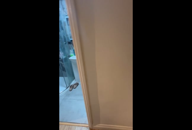 Video 1: Double bed room