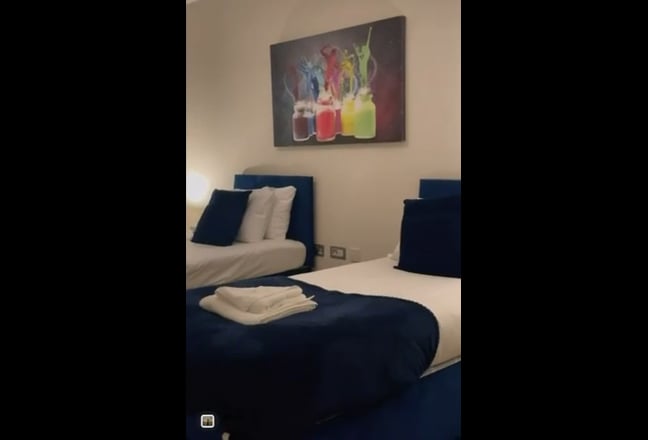 Spacious double room  Main Photo