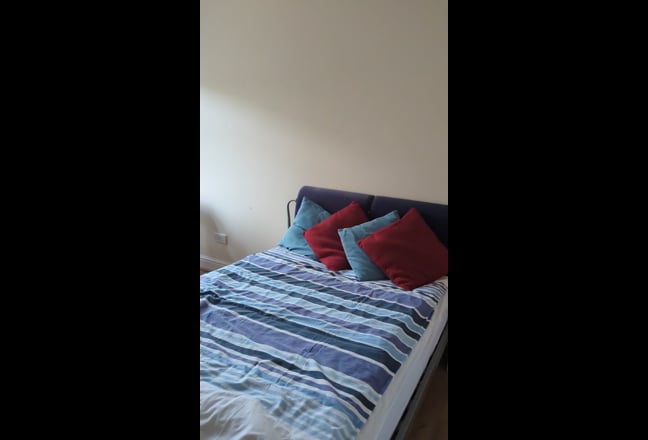 2 Large Double rooms FULLY INC  Main Photo