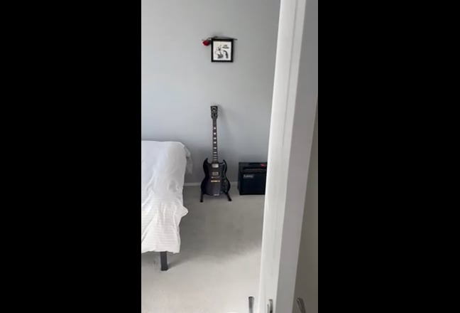 Spacious Bedroom & Separate Office Space Main Photo