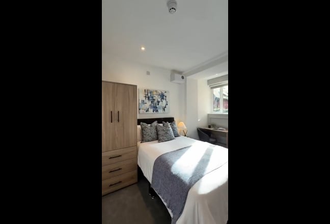 Brand New Luxury En-Suite Rooms – Prime Location Main Photo