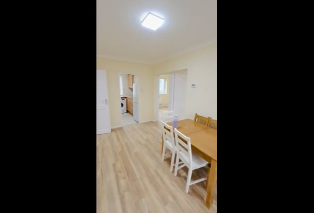 2-Bedroom Ground Floor Flat – Northolt (UB5) Main Photo