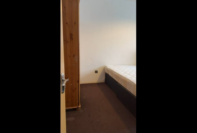 Double Room N17 Available February 14Th Main Photo