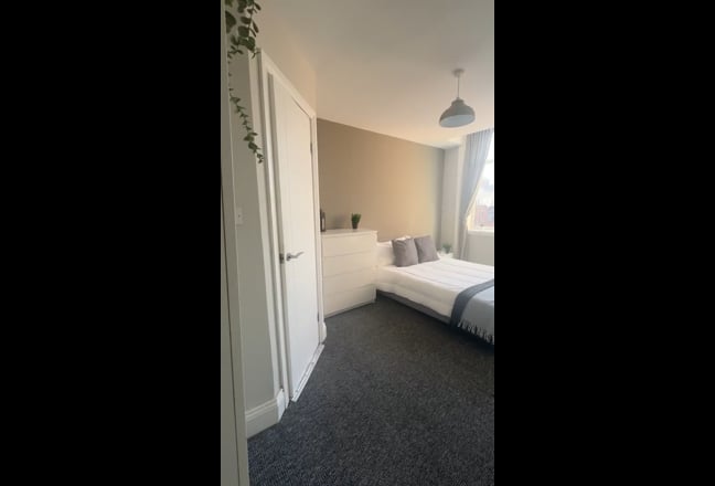 Modern Double Rooms Available in Gateshead Main Photo