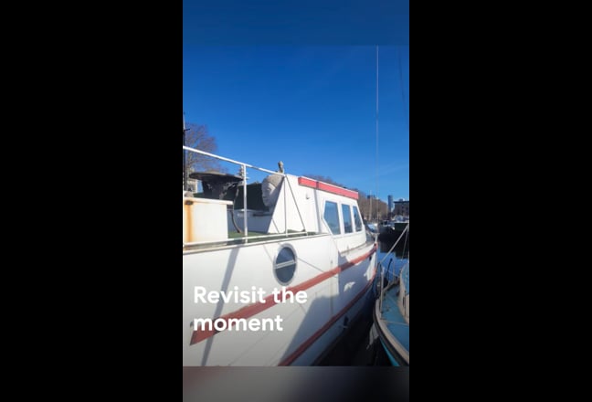 Unique 1‑Bed Boat Home in South Dock (Zone 2) Main Photo