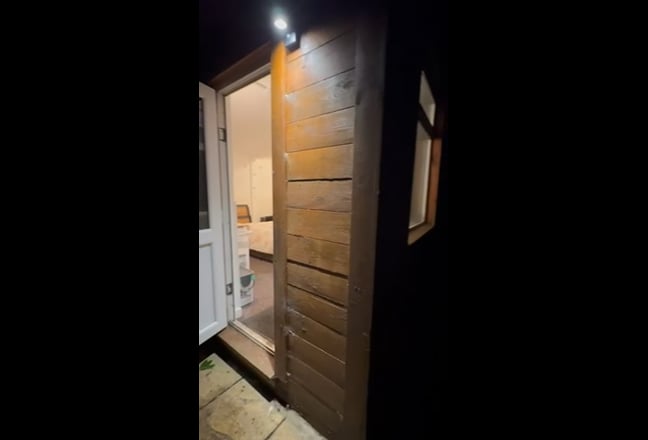 Studio available in Amersham ( HP6 area)  Main Photo