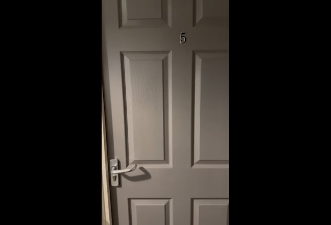 Ensuite room and double room available in Langley. Main Photo