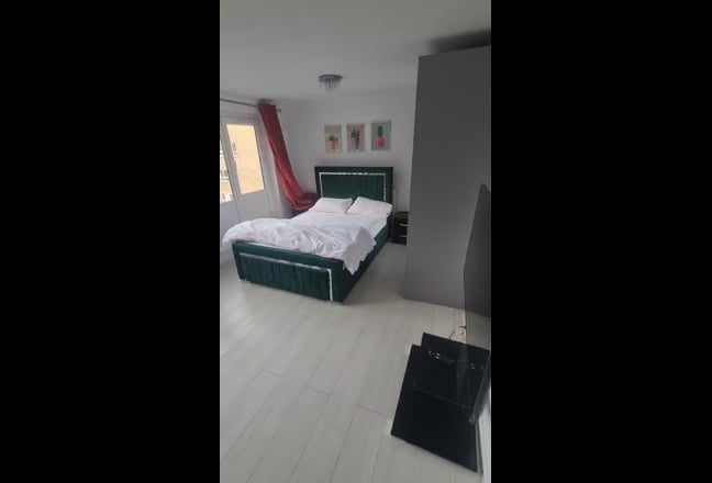 Luxury Double Room |2–4 Mins to Bow Road | Zone 2| Main Photo