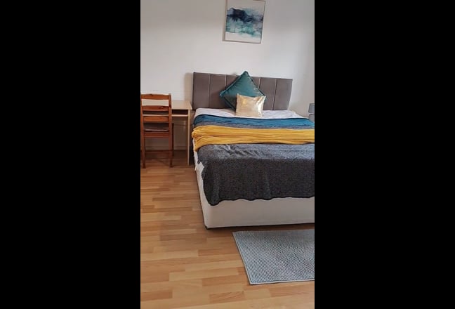 Extra Large Studio Room next to Chilli Metro NE6 Main Photo