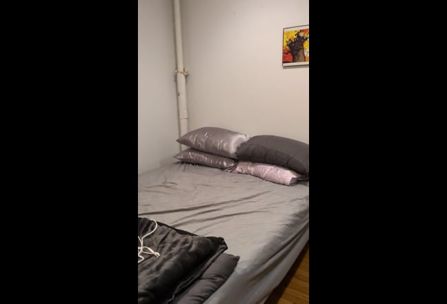 Big private room in Midtown East apartment Main Photo