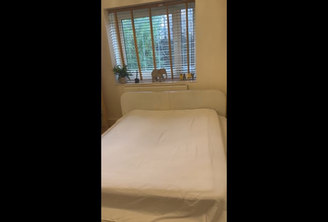 1 double bedroom fully furnished  Main Photo