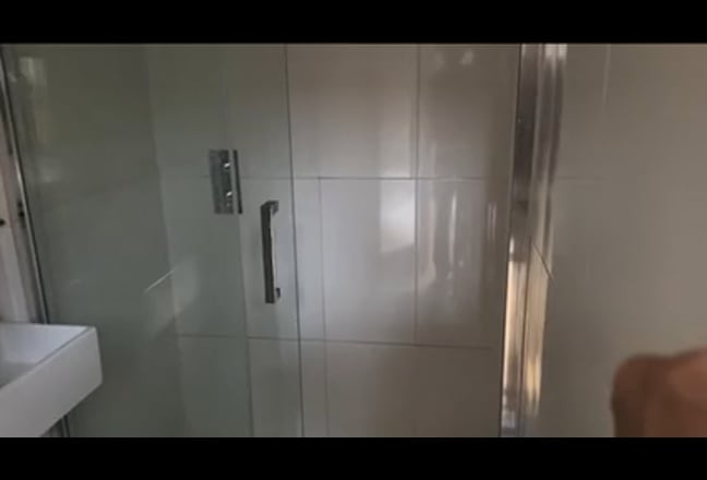 Double room en-suite mezzanine available| SW2 Main Photo