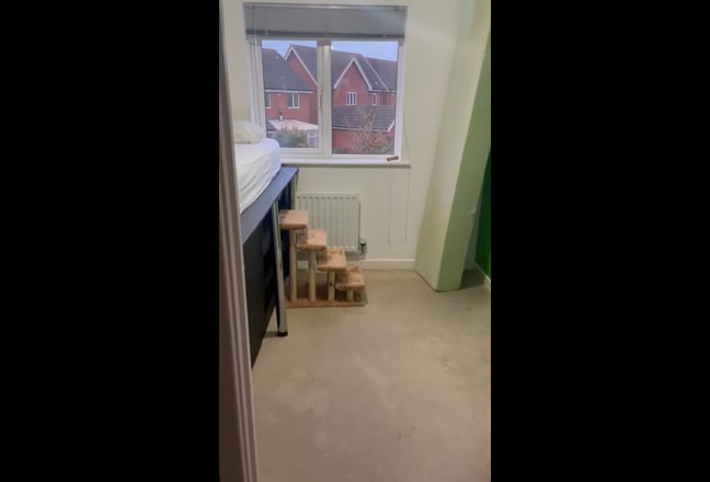 Live in landlord Main Photo