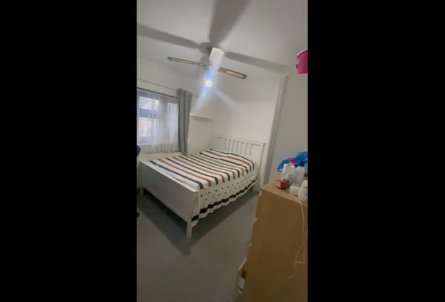 Double room close to upney station Main Photo