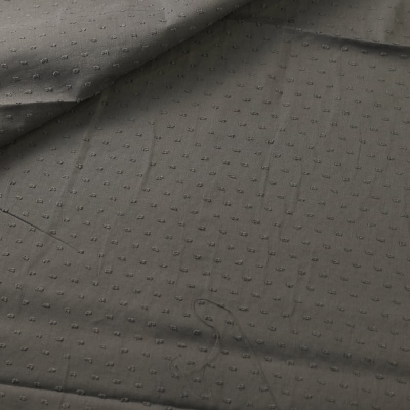Vidéo: Voile 100% coton plumetis – Gris