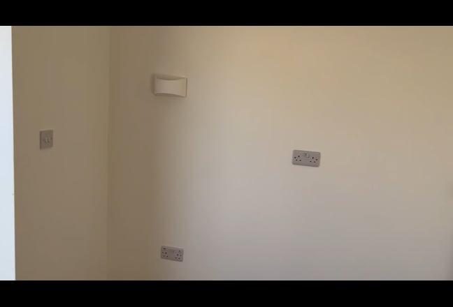 Spacious Room– Private Ensuite & Own Kitchen Main Photo