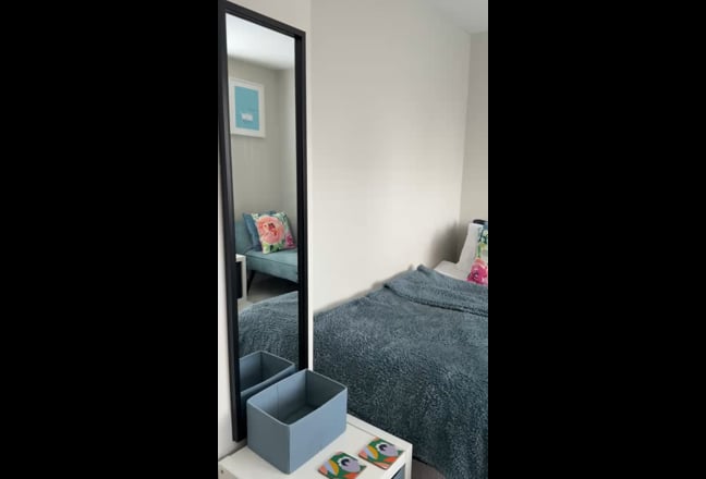 Large Single Room Main Photo