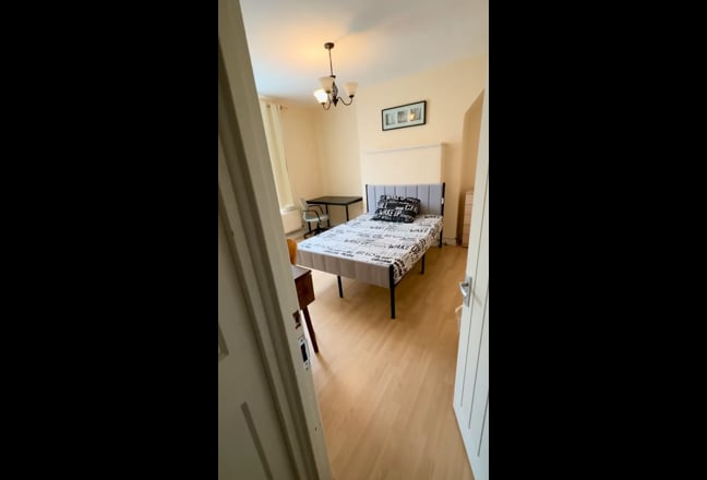 Central, Friendly, Fantastic Transport Link SE1 Main Photo