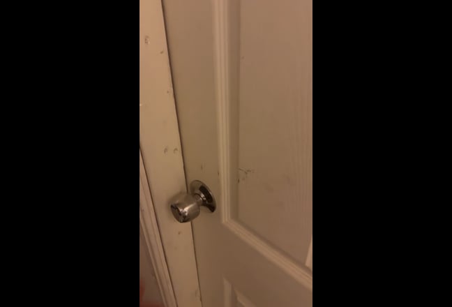 1 double bed room available  Main Photo