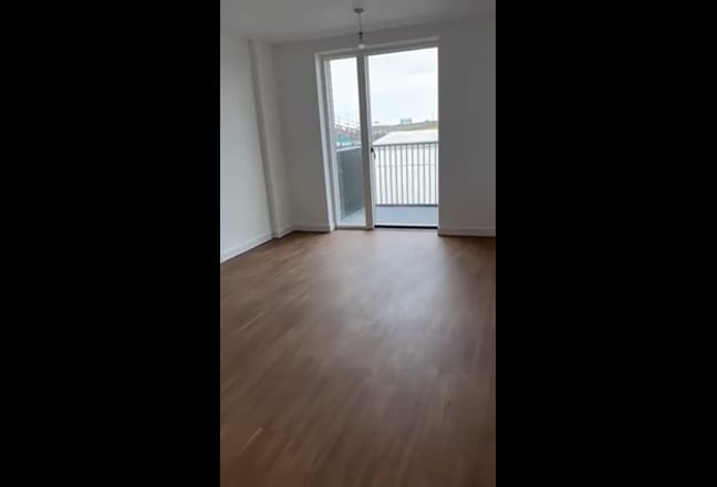 Sharing rooms or Double Room Available  Main Photo