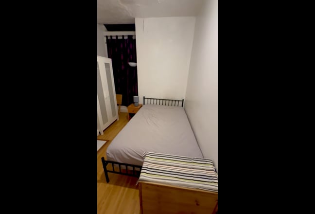 😎 Move In Now - 2 Great Value Doubles BEST AREA Main Photo