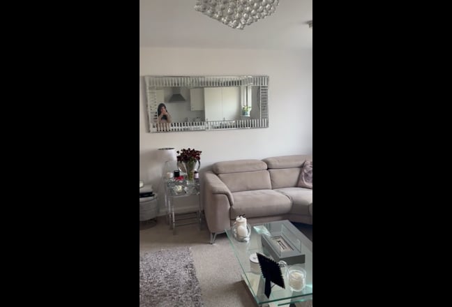 Beautiful 2 bedroom flat to rent  Main Photo