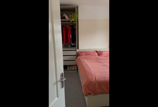 Housemate wanted for upstairs bedroom Main Photo