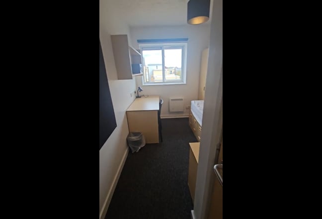 Single En-suite  Room available for a Student Main Photo