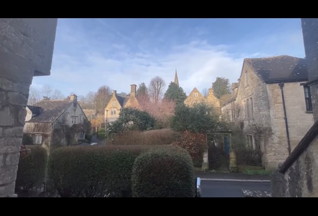 Compact self contained studio property Main Photo