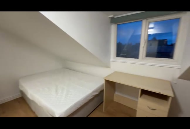 Great rooms in St John's #4  Main Photo