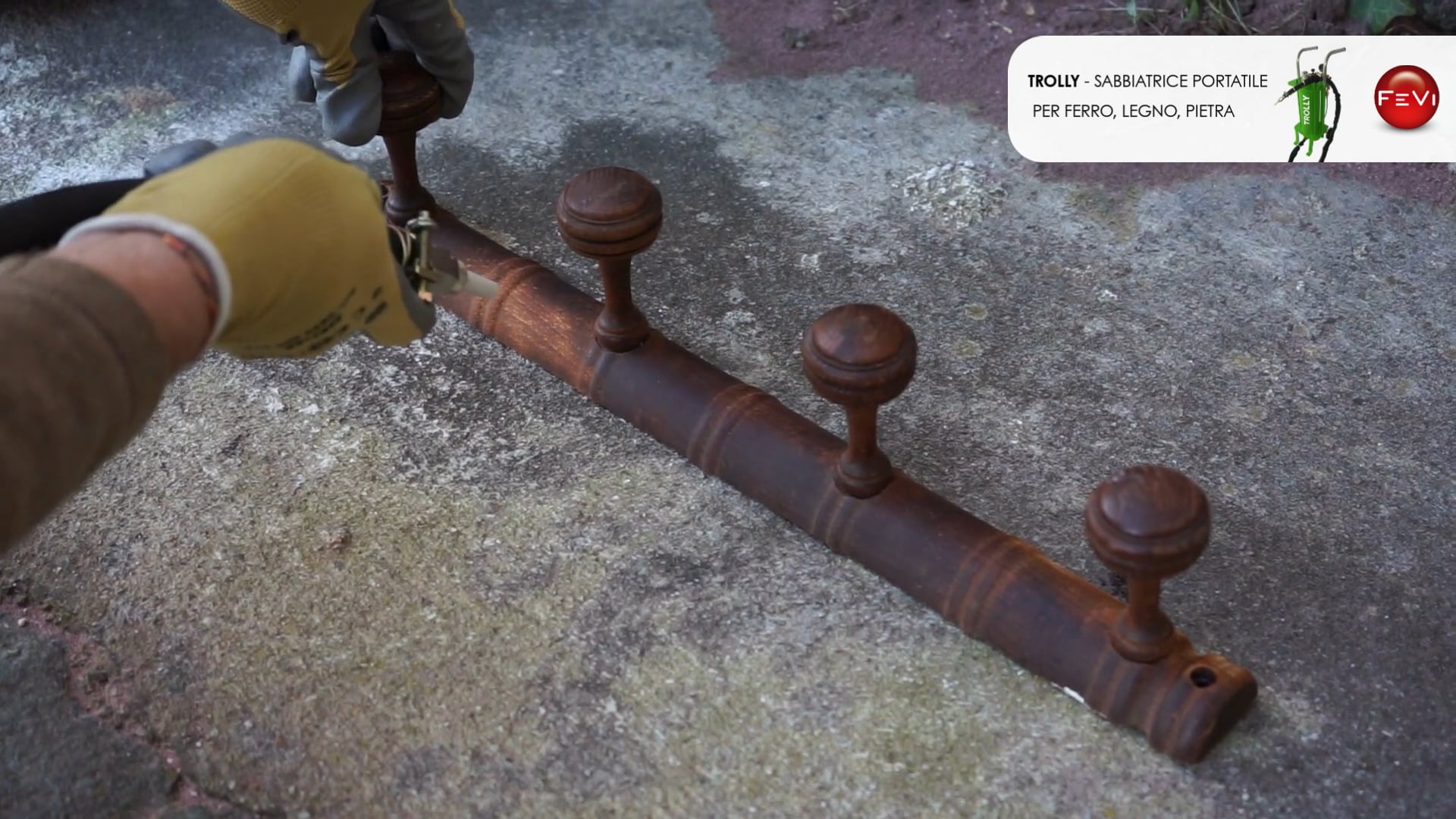 Trolly - Sabbiatura su legno video 3