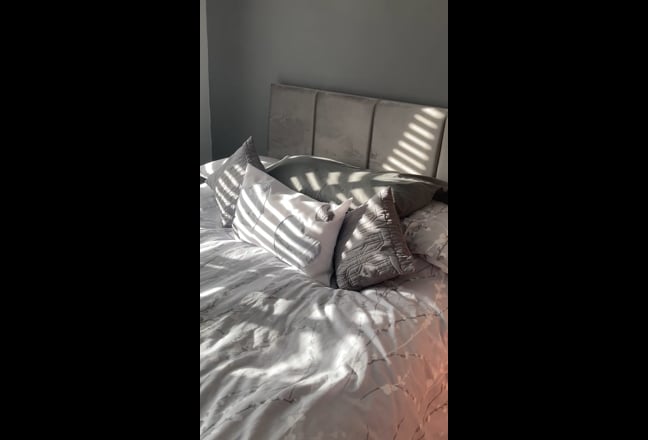 Recently decorated double bedroom  Main Photo