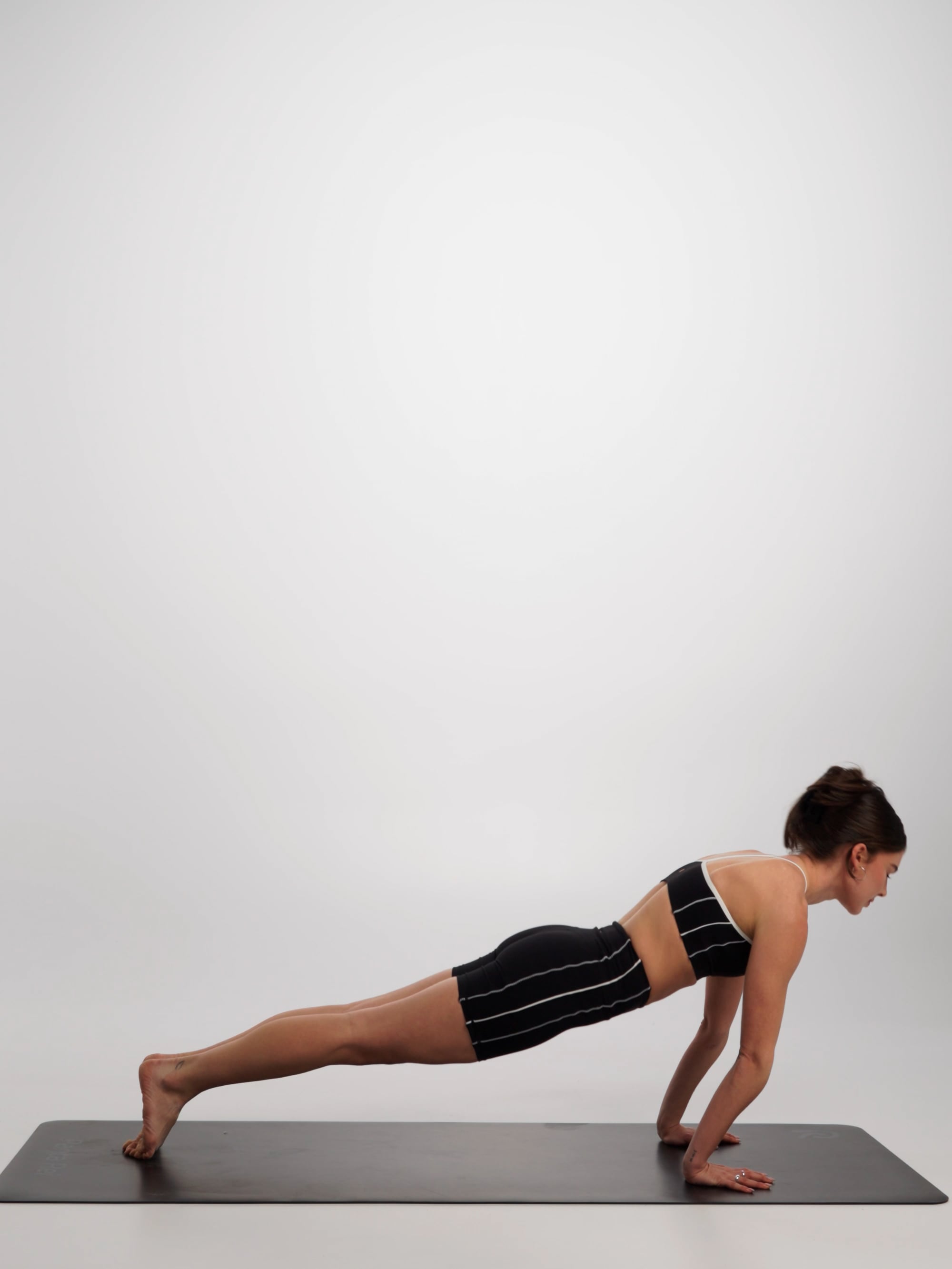 טייץ בייקר בגזרה גבוהה מבד ilios