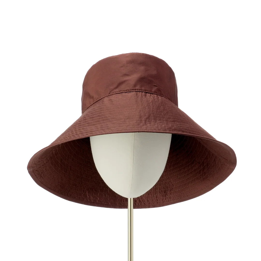 Ce line women\'s brown sun hat CELINE 900$ Wide-Brimmed Triomphe Beach Hat In Raffia | eBay main image 3