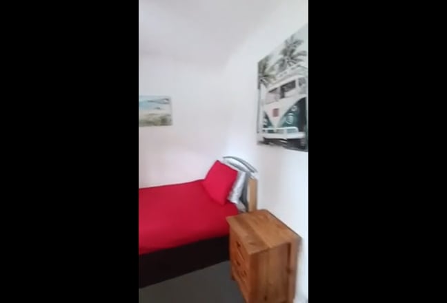 Quiet Furnished Single Room  DL5 Main Photo