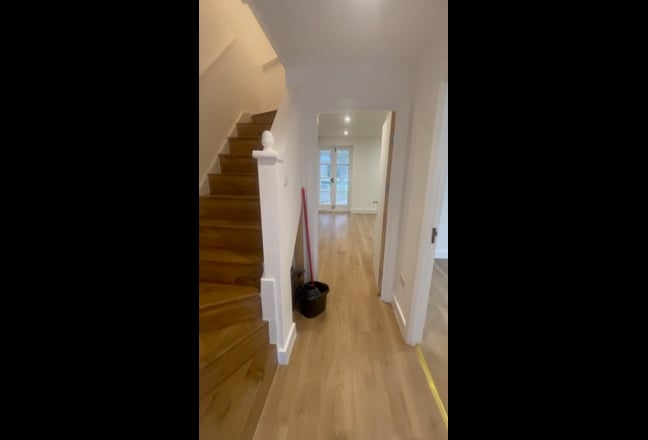 🏡 Stunning 3-Bedroom House Private Garden & Drive Main Photo