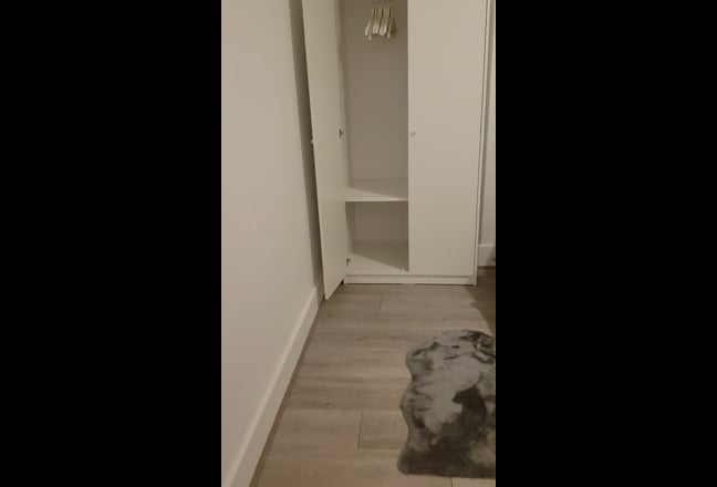 Double Room,Walkin Wardrobe, 12 mins East Croydon! Main Photo