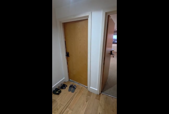 🔥 3 Rooms in Green Street – Available NOW! 🔥 Main Photo