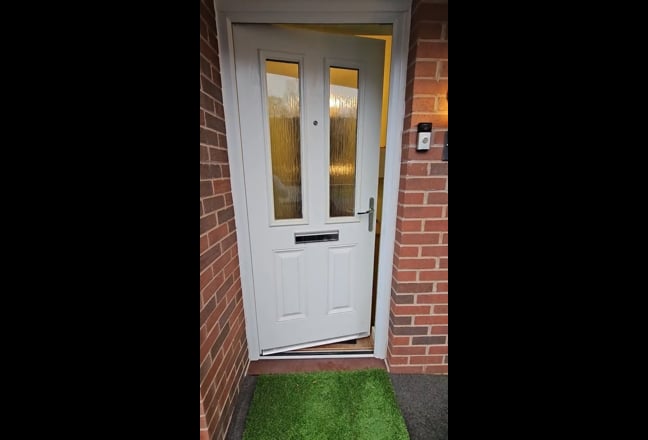 Double bedroom with en-suit in Mountain Ash.  Main Photo