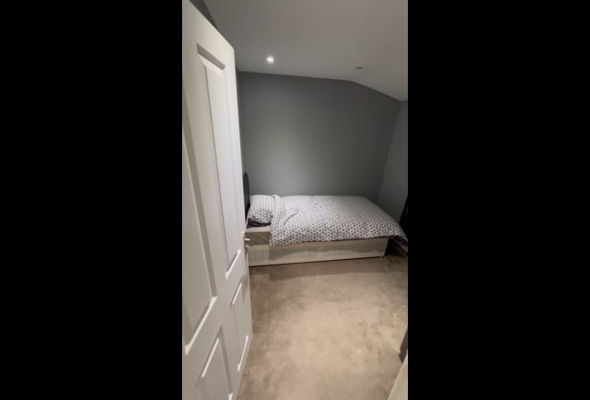 A Furnished Single Room Available Main Photo