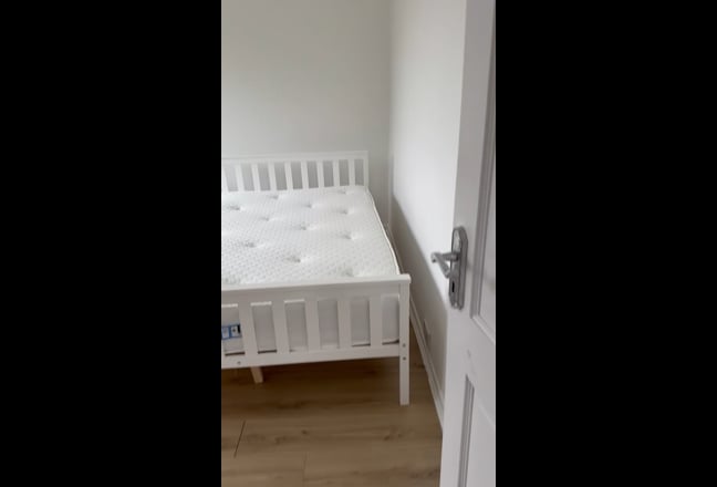 A large studio flat  or a double room Main Photo