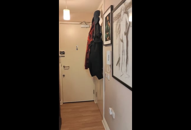 Double Room in flat with stunning view of Thames  Main Photo