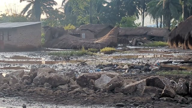 Rugumba quitte son lit