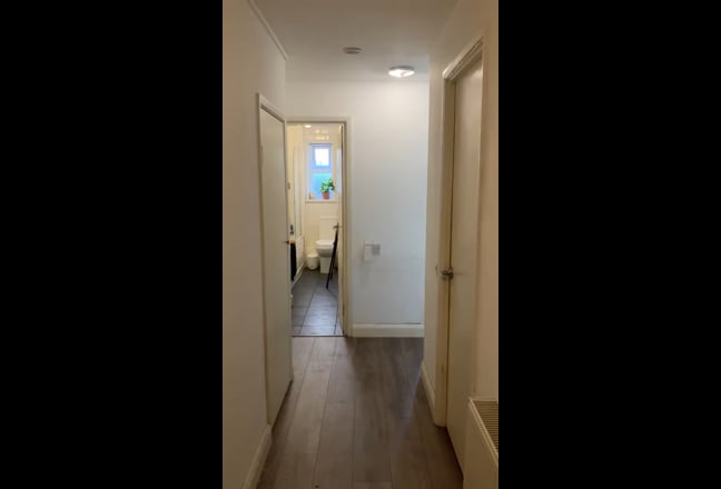 Dbl Bedroom / Whole Flat /Garden+Studio /INC BILLS Main Photo