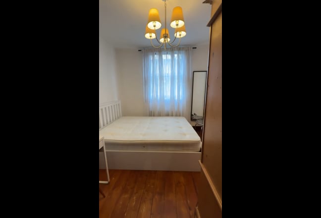 Quiet Room in Prime Chelsea (Bills Included) Main Photo