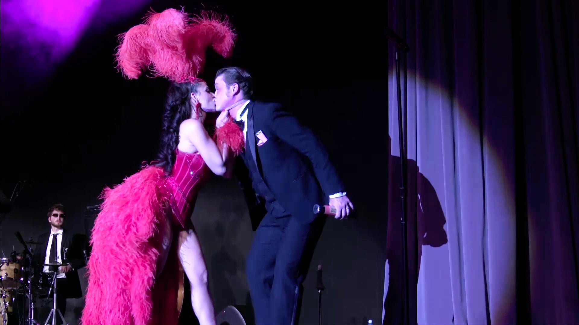 Hire Roxi D'Lite - Burlesque Entertainment in Detroit, MI | GigSalad