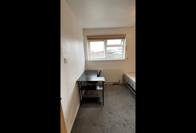 Double Room Available - Bills included  Main Photo
