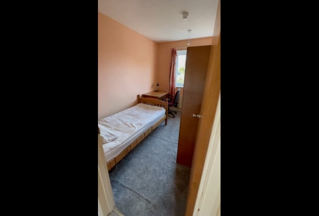 A single room to rent near Tech park Main Photo