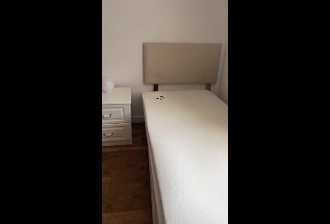 One room for rent share with a student  Main Photo